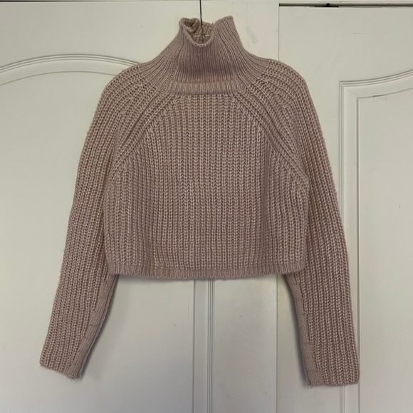 LF chunky pink cropped turtleneck sweater - Picture 1 of 1